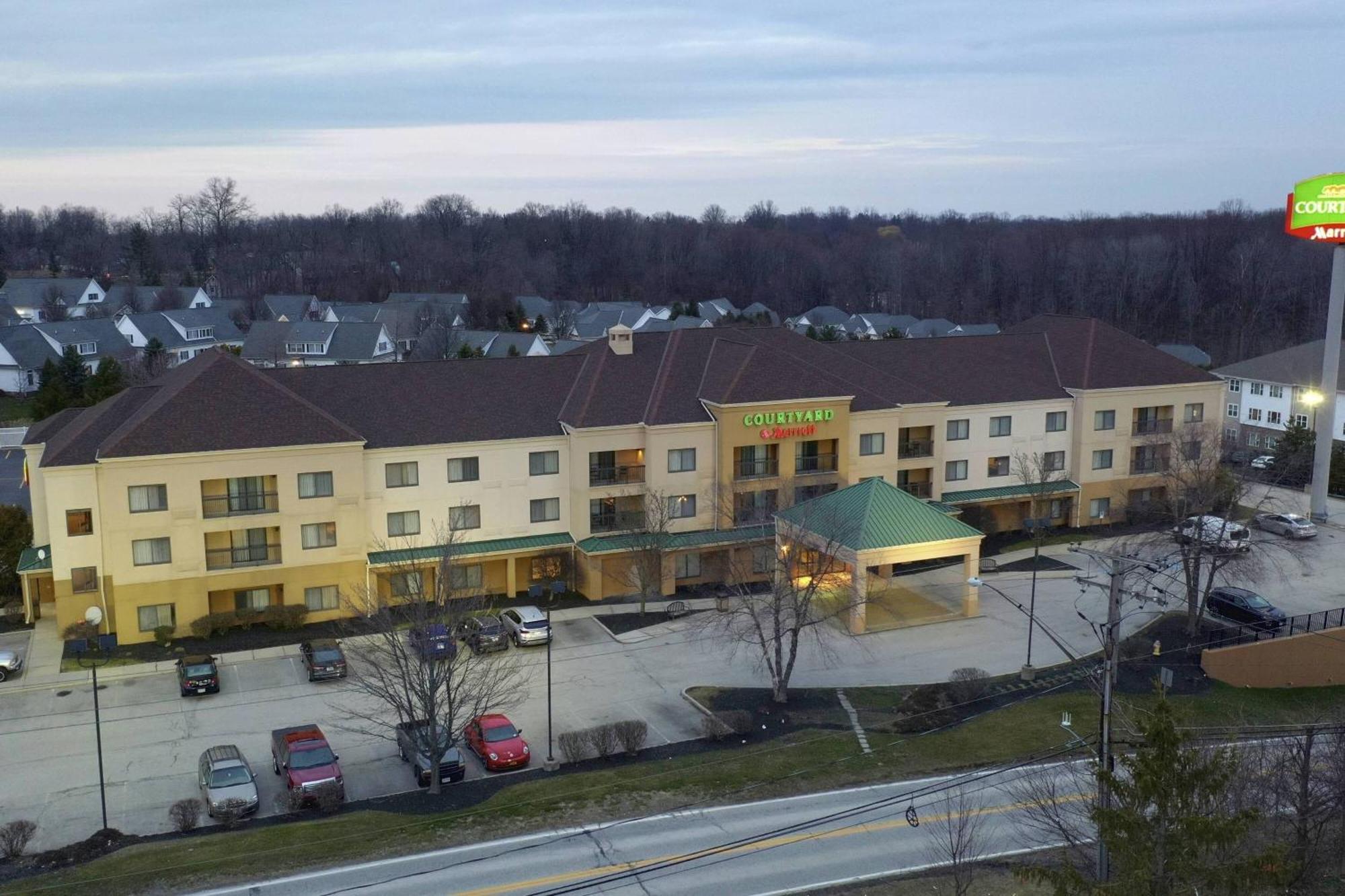 Courtyard By Marriott Cleveland Willoughby Otel Dış mekan fotoğraf
