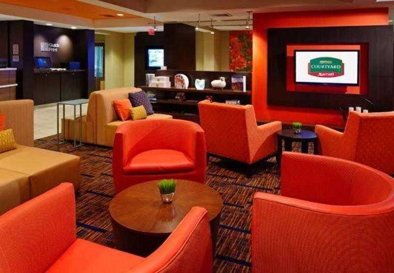 Courtyard By Marriott Cleveland Willoughby Otel Restoran fotoğraf