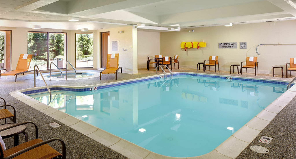 Courtyard By Marriott Cleveland Willoughby Otel Konforlar fotoğraf